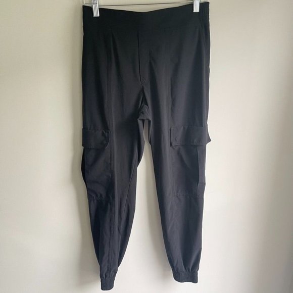 Athleta Pants - Athleta Size 4 Black Chelsea Utility Joggers